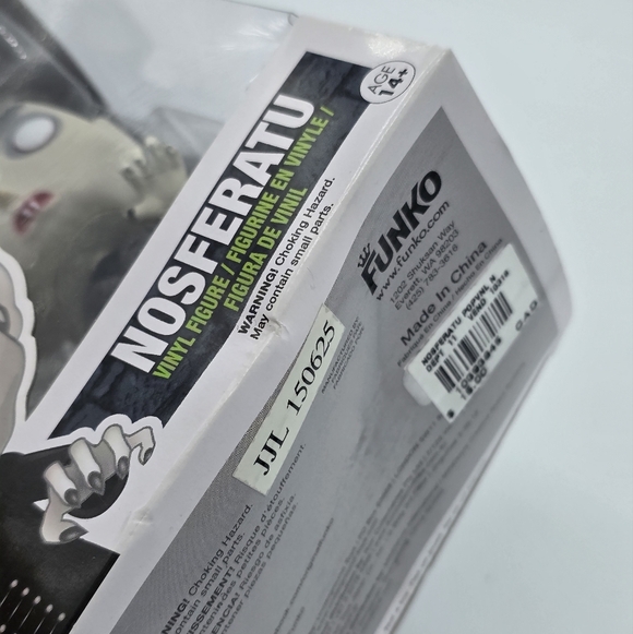 Funko POP! Nosferatu #136 Vinyl Figure - Picture 9 of 9